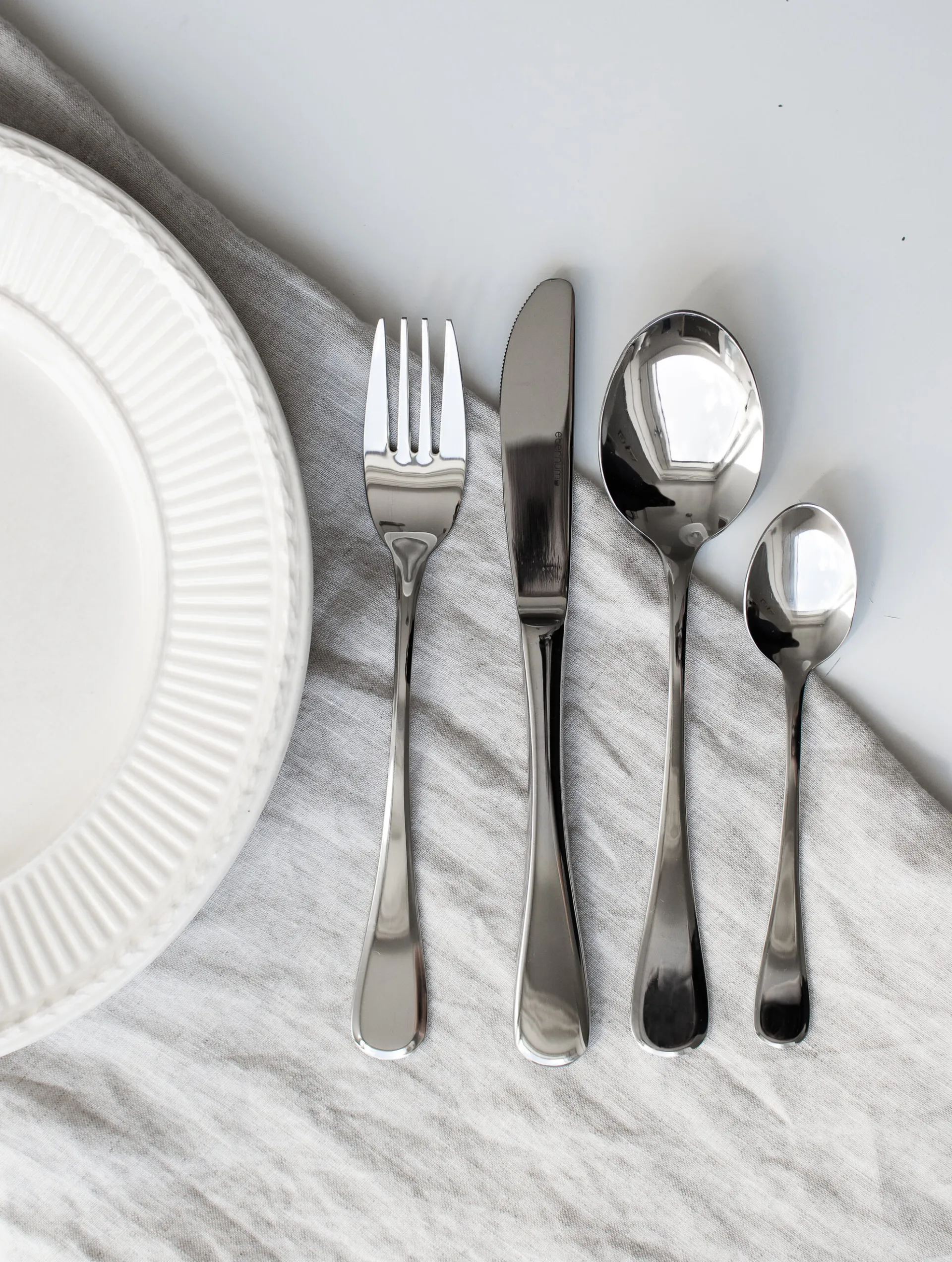 Eternum Rivoli aterinsetti 24 osaa, Ruostumaton teräs Eternum