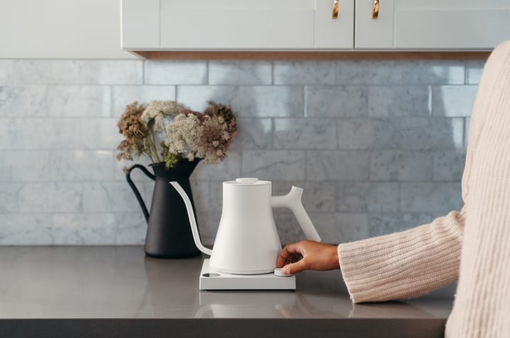 Stagg EKG Pro sähköinen vedenkeitin 0.9 L, Matte white Fellow