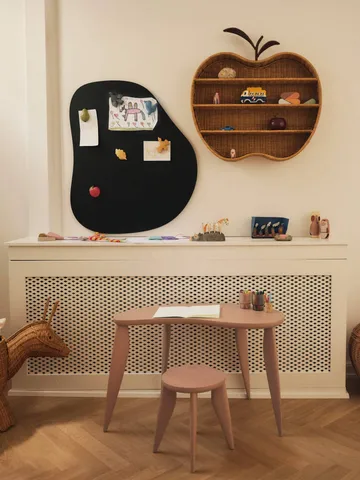 Apple punottu seinähylly - Natural, 70x12,5x68 cm - Ferm Living