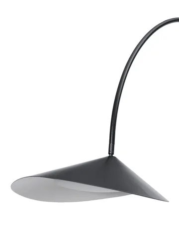 Arum kaareva lattiavalaisin - Black - Ferm Living