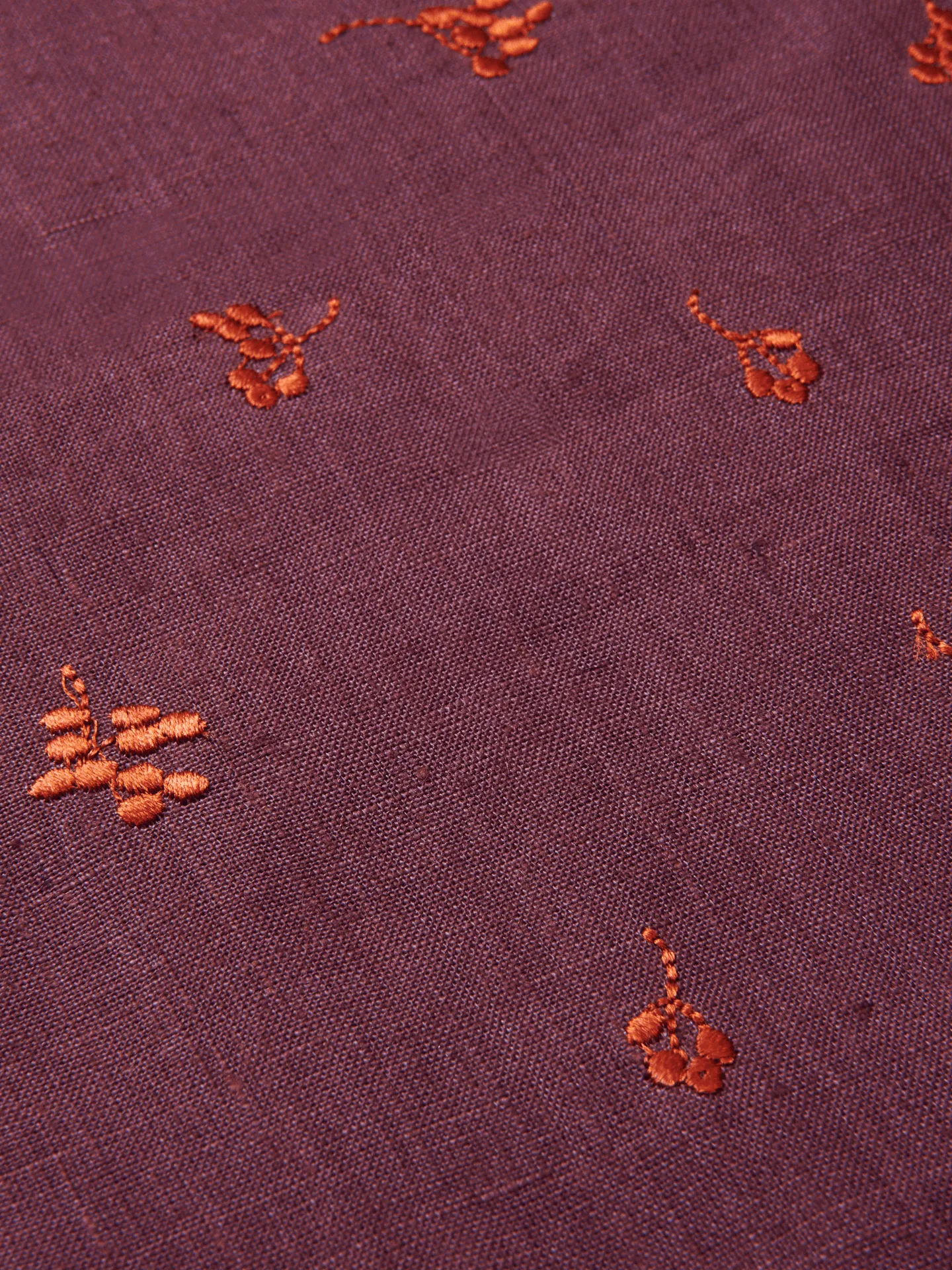 Baies juoksija 40x180 cm, Dark grape-picante Ferm Living