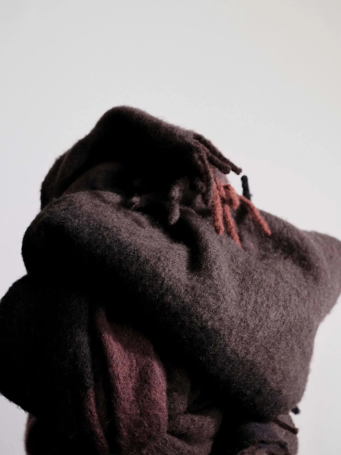 Blur mohair viltti, Dark chocolate-oxide red, 130x170 cm Ferm Living