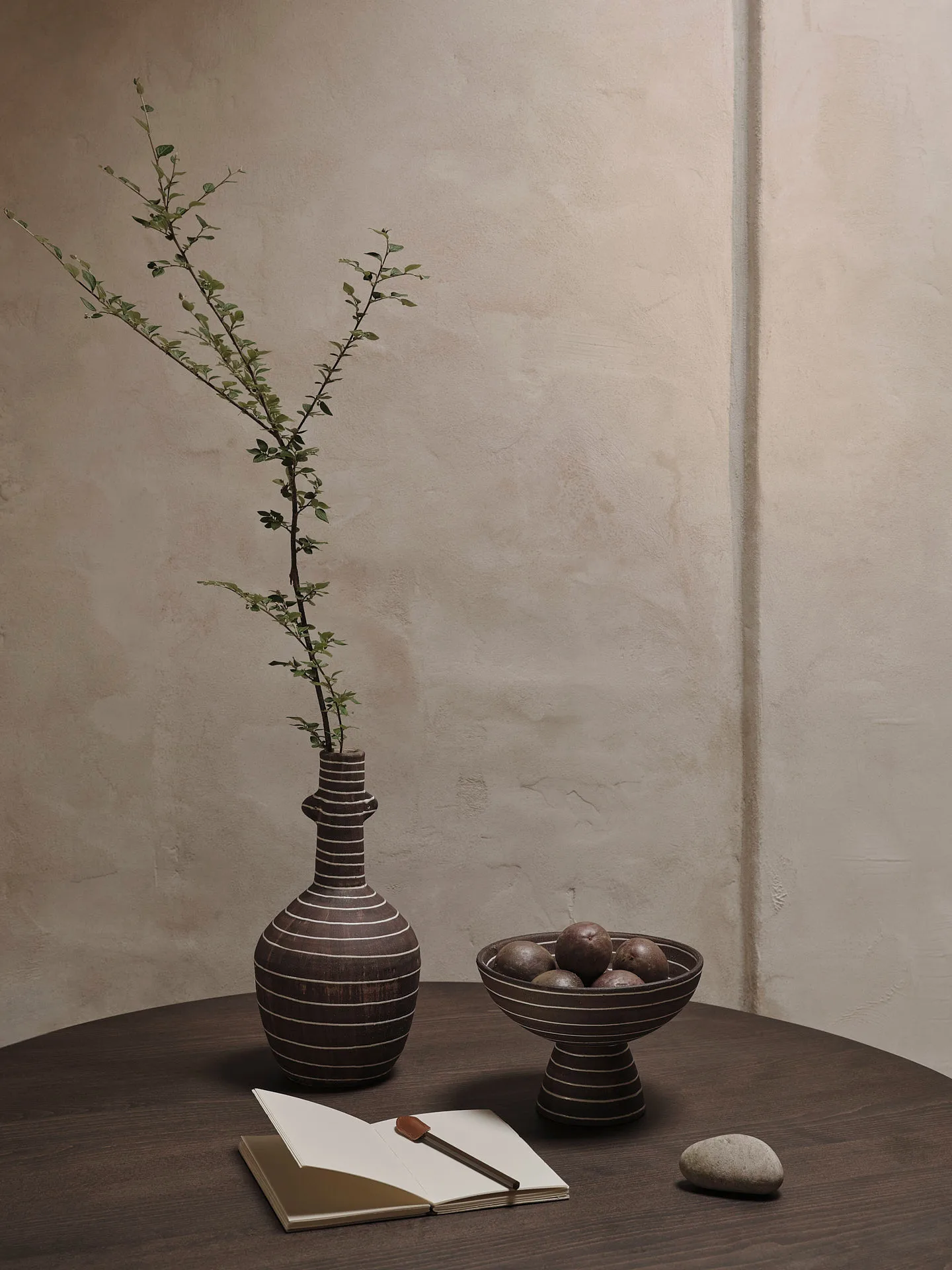 Brura maljakko 32 cm, Coffee-white Ferm Living