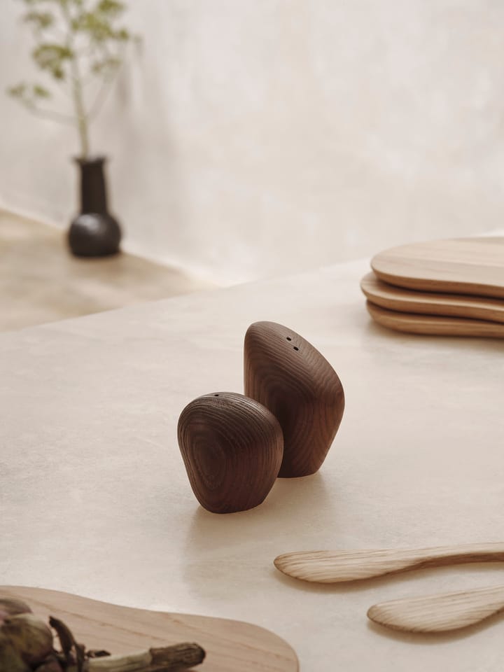 Cairn suola- ja pippurisirotin, Dark brown Ferm Living