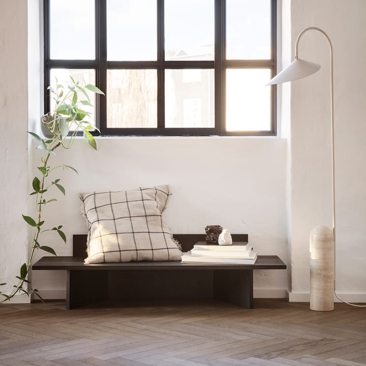 Calm tyyny camel-black, 48x48 cm Ferm Living