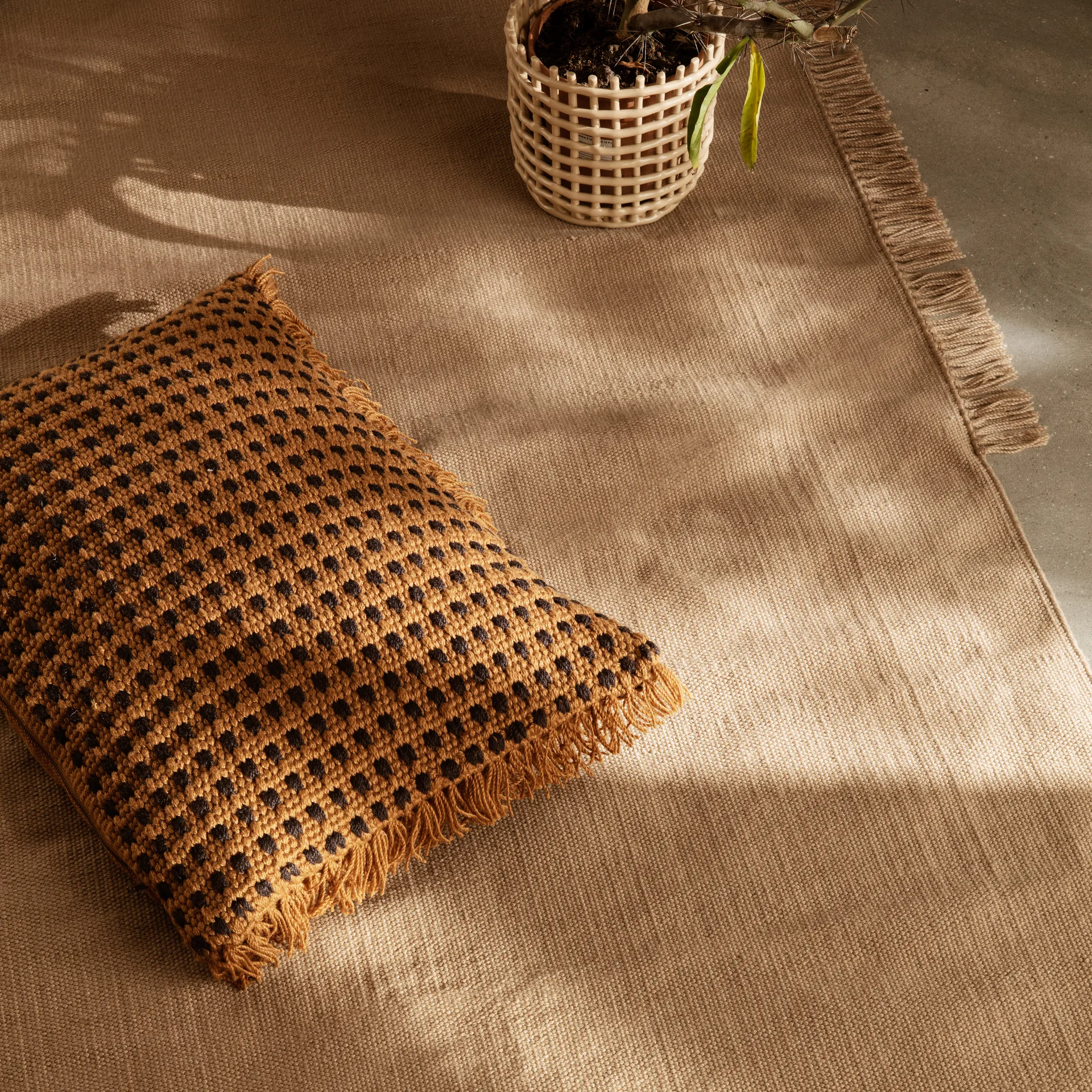Ceramic punottu kori Ø 23,5 cm, Cashmere Ferm Living