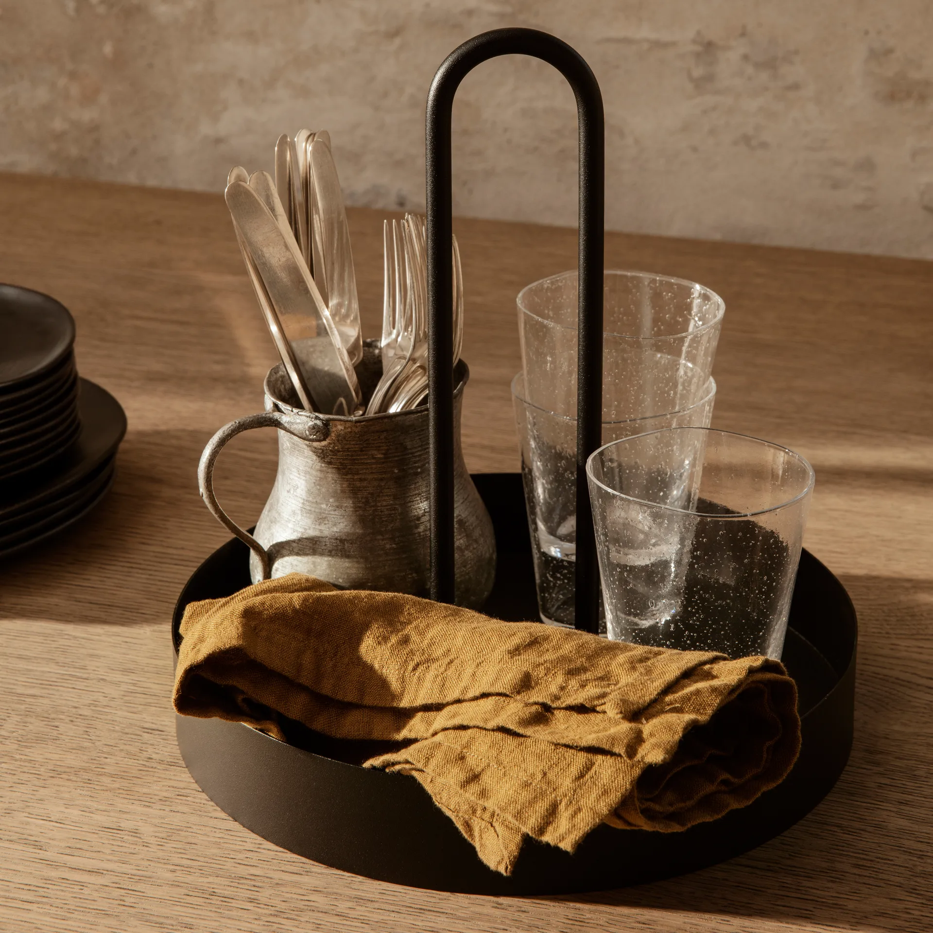 Grib Tray -tarjotin, Black Ferm Living