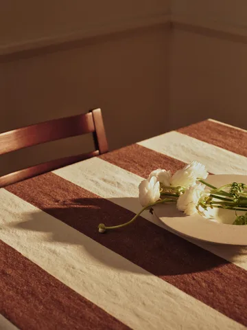 Hale pöytäliina - Chestnut-frosted lime, 150x240 cm - Ferm Living