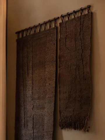 Harvest seinäkoriste 100 x 165 cm - Tumma suklaa - Ferm Living