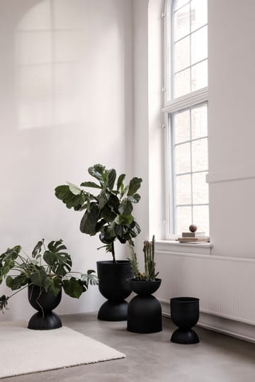 Hourglass ruukku extra small Ø21 cm - Musta-tummanharmaa - Ferm Living