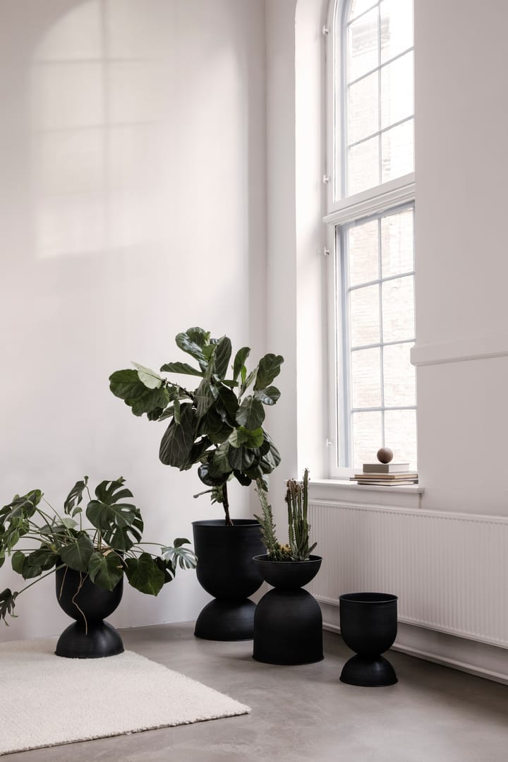 Hourglass ruukku extra small Ø21 cm, Musta-tummanharmaa Ferm Living