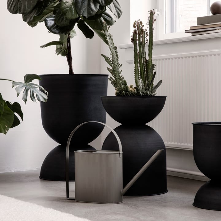 Hourglass ruukku, medium Ø41 cm, Musta-tummanharmaa Ferm Living
