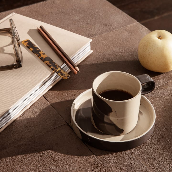 Inlay lautasellinen muki, Sand-brown Ferm Living