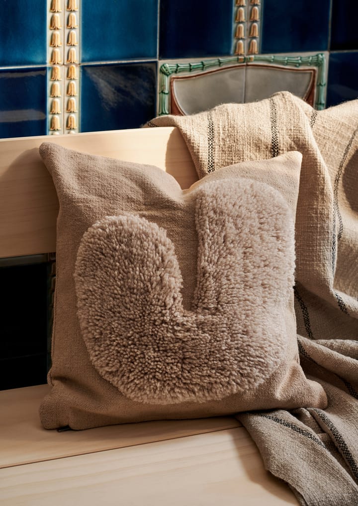 Lay tyyny 50 x 50 cm, Sand / Off-white Ferm Living