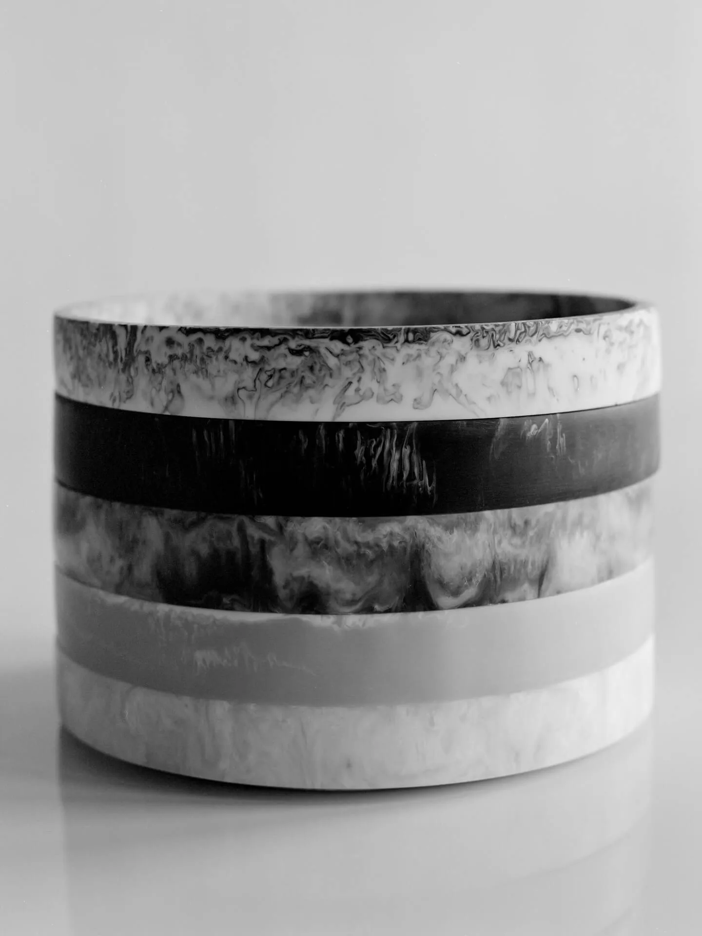 Mist koristealusta Ø20 cm, Charcoal Ferm Living