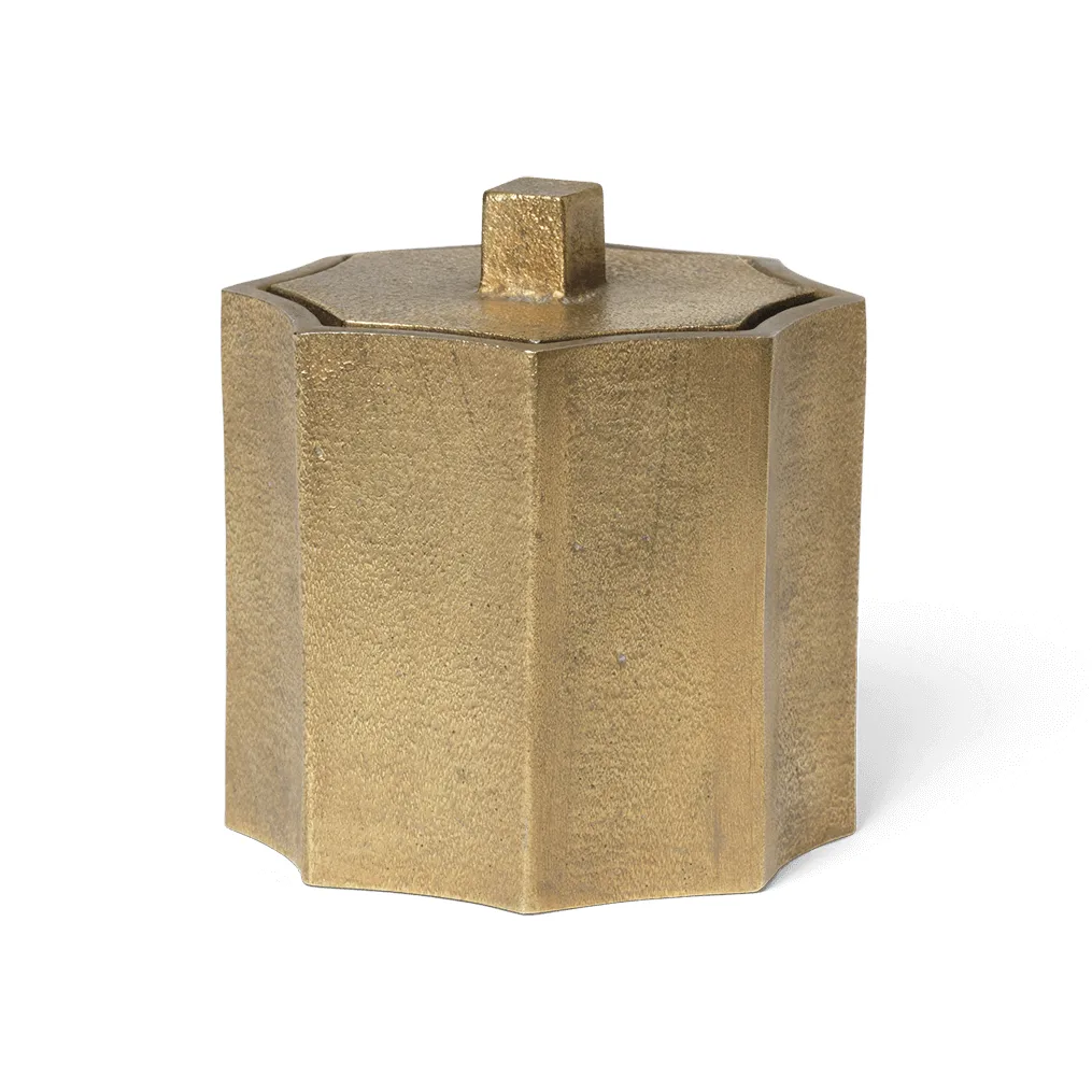 Otte tuoksukynttilät 23 h, Brass finish Ferm Living