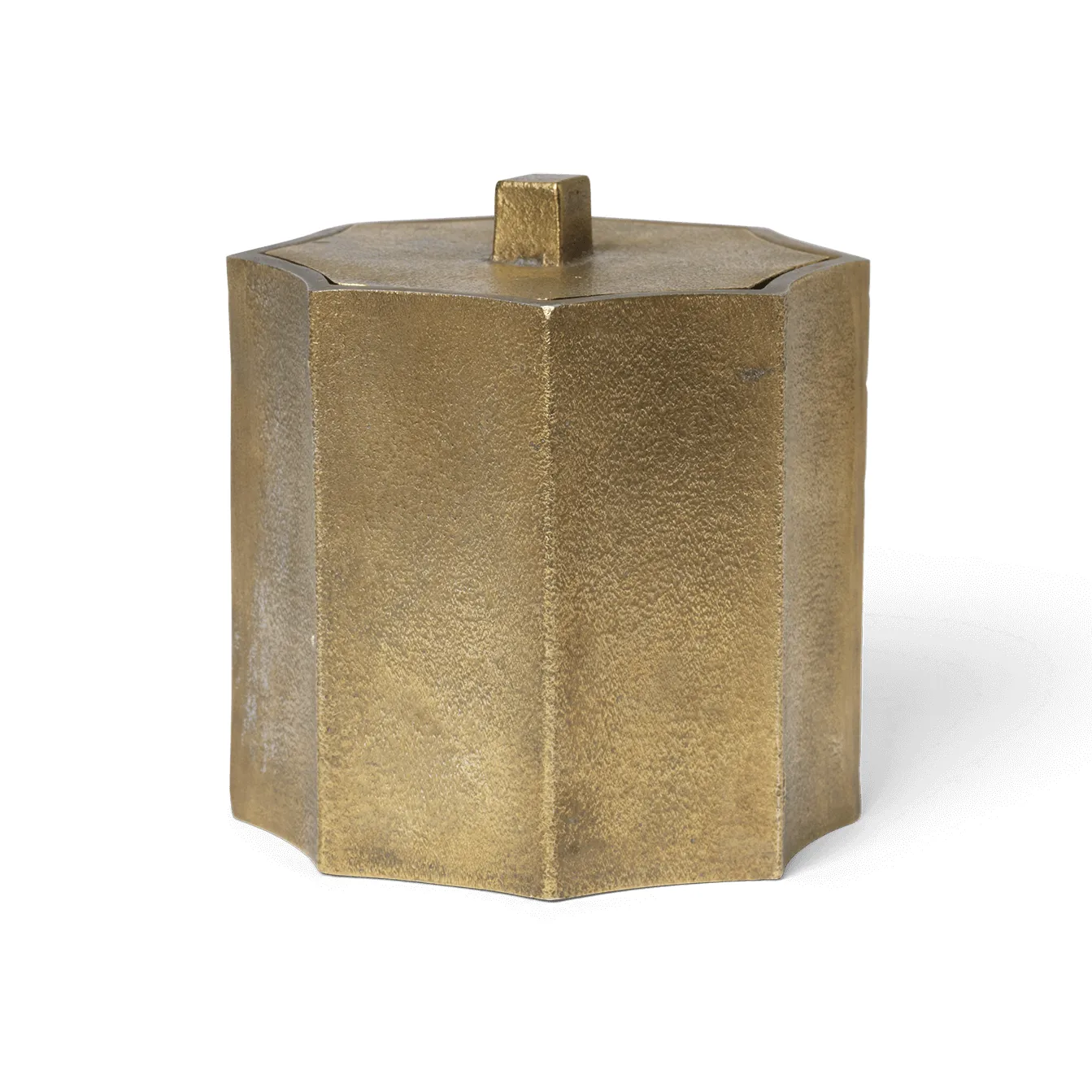 Otte tuoksukynttilät 36 h, Brass finish Ferm Living