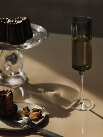 Ripple Champagne flutes samppanjalasit 15 cl 2-pack - Savutettu harmaa - Ferm Living