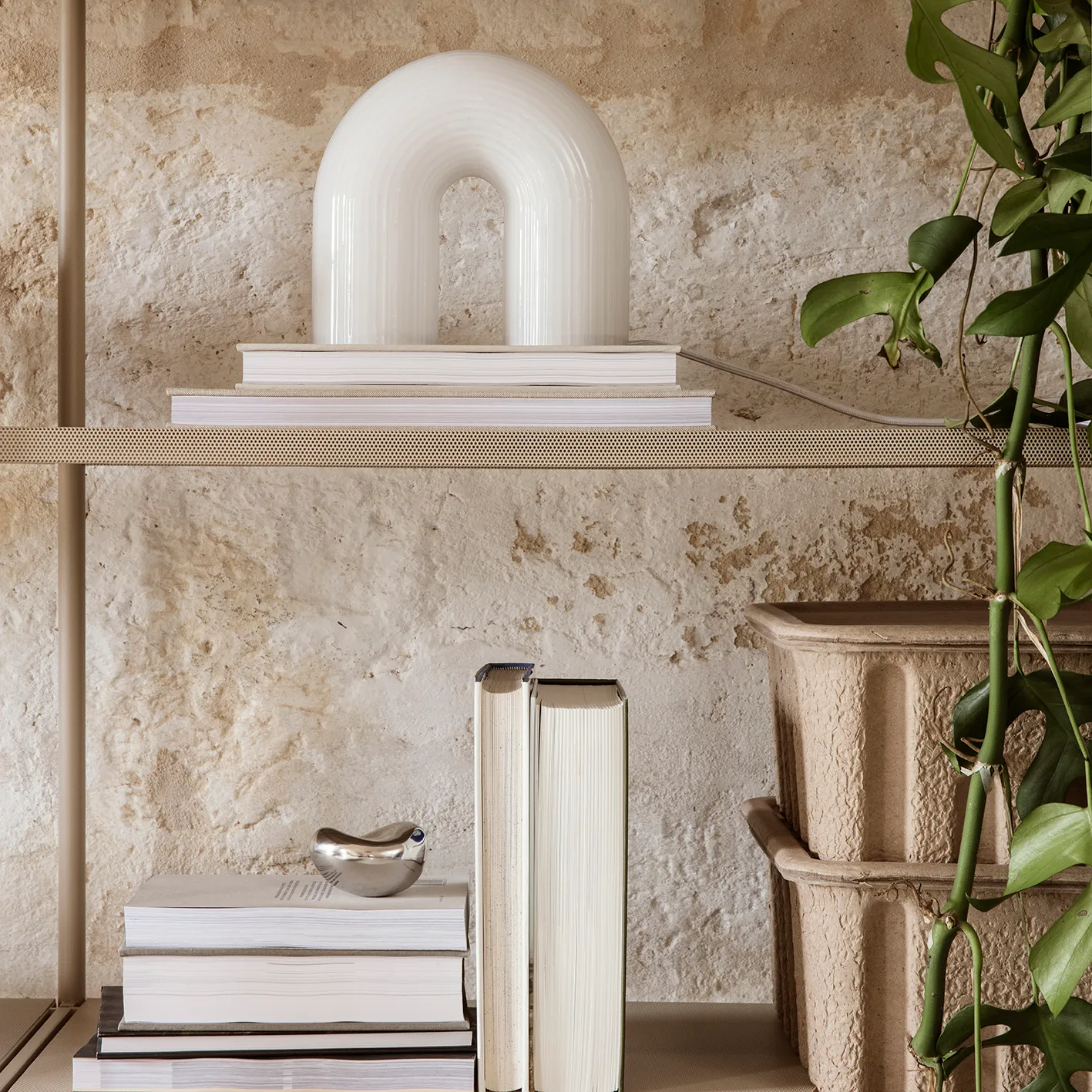 Sculptural koriste, Ruostumaton teräs Ferm Living