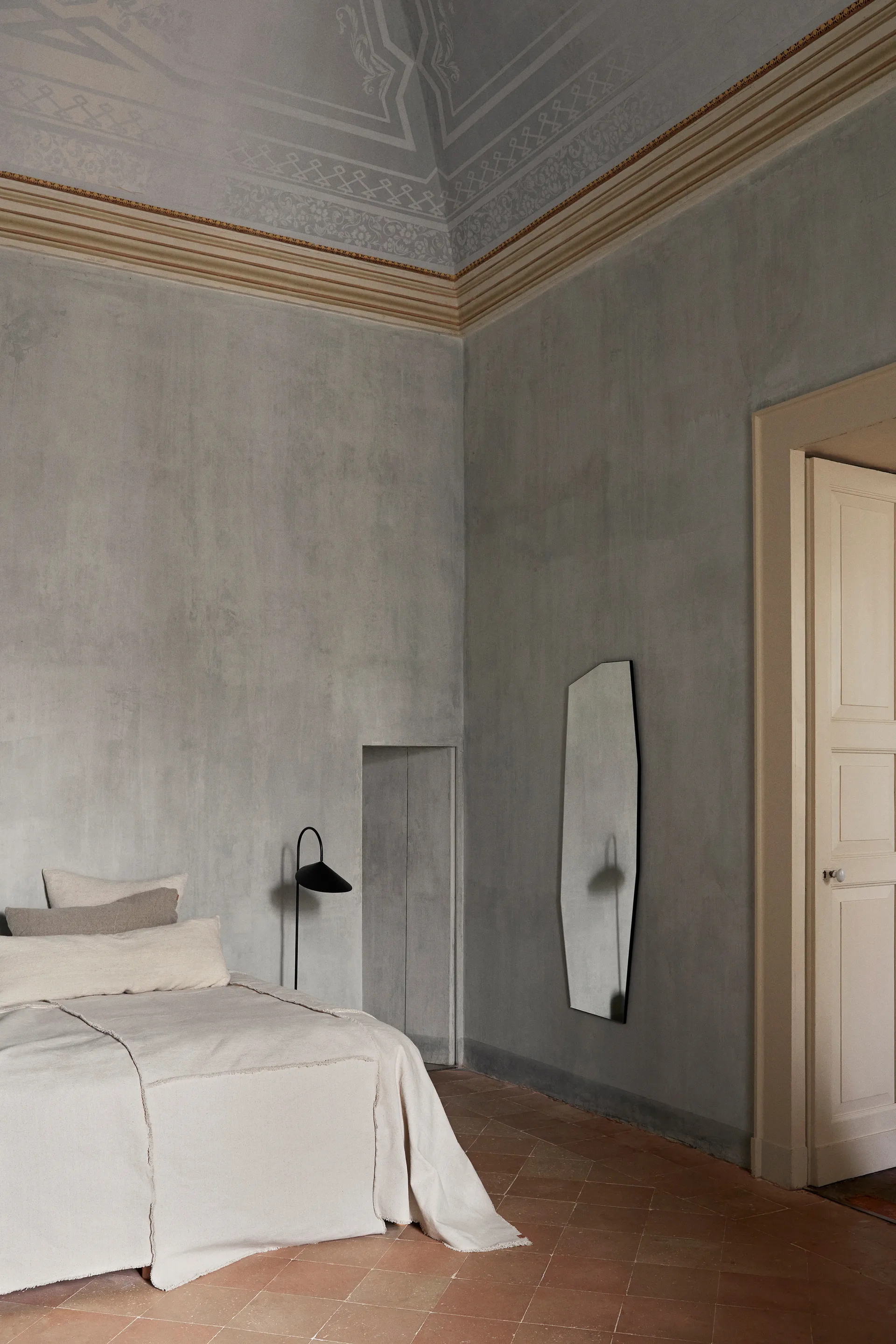 Shard peili 57,8 x 165 cm, Black Ferm Living