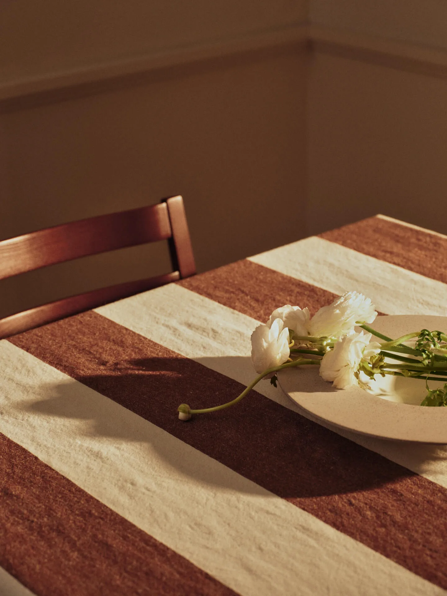 Sonae syvä lautanen, Harmaa-valkoinen, Ø30 cm Ferm Living