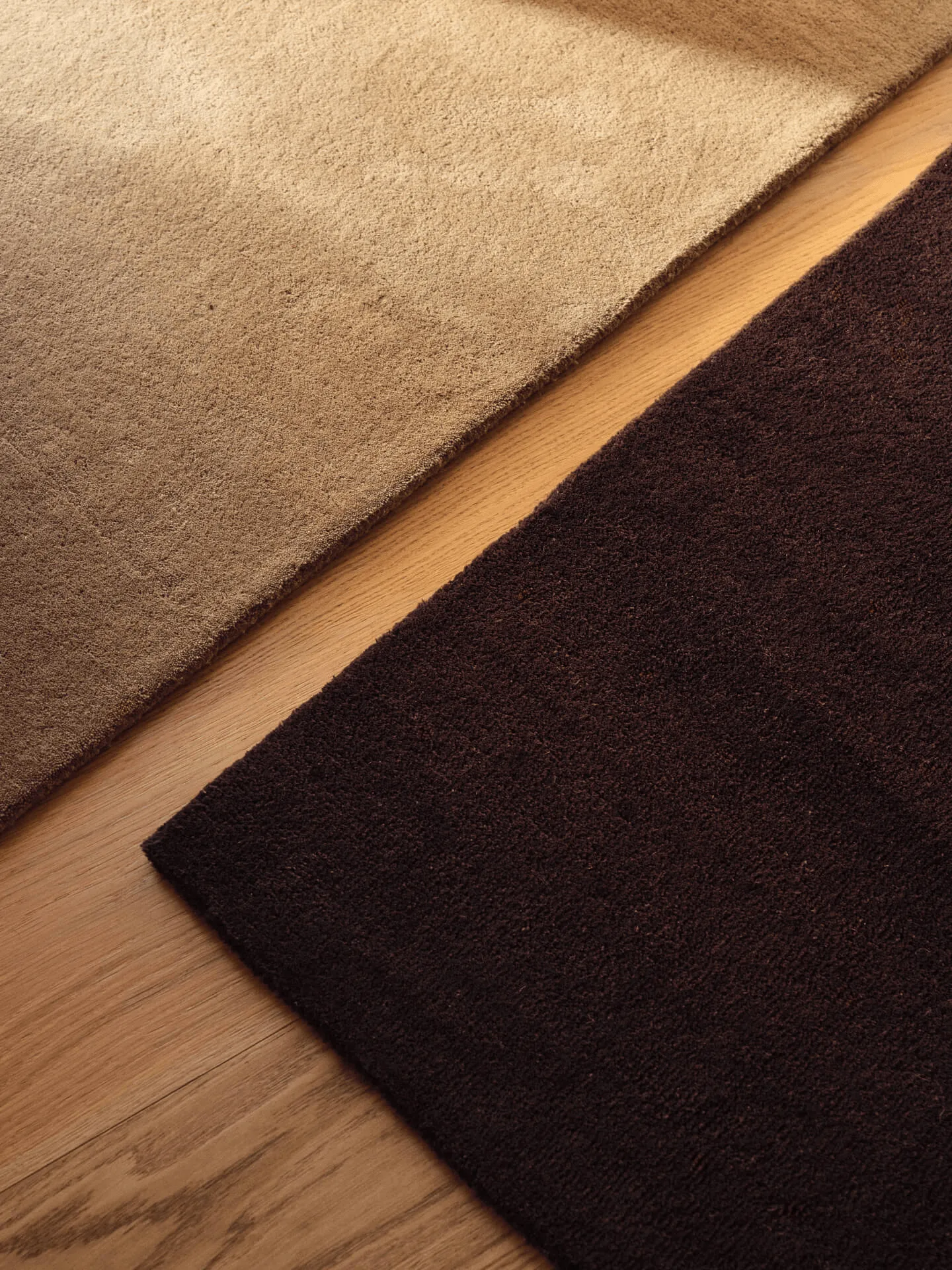 Stille tuftattu matto, Dark pecan, 140x200 cm Ferm Living