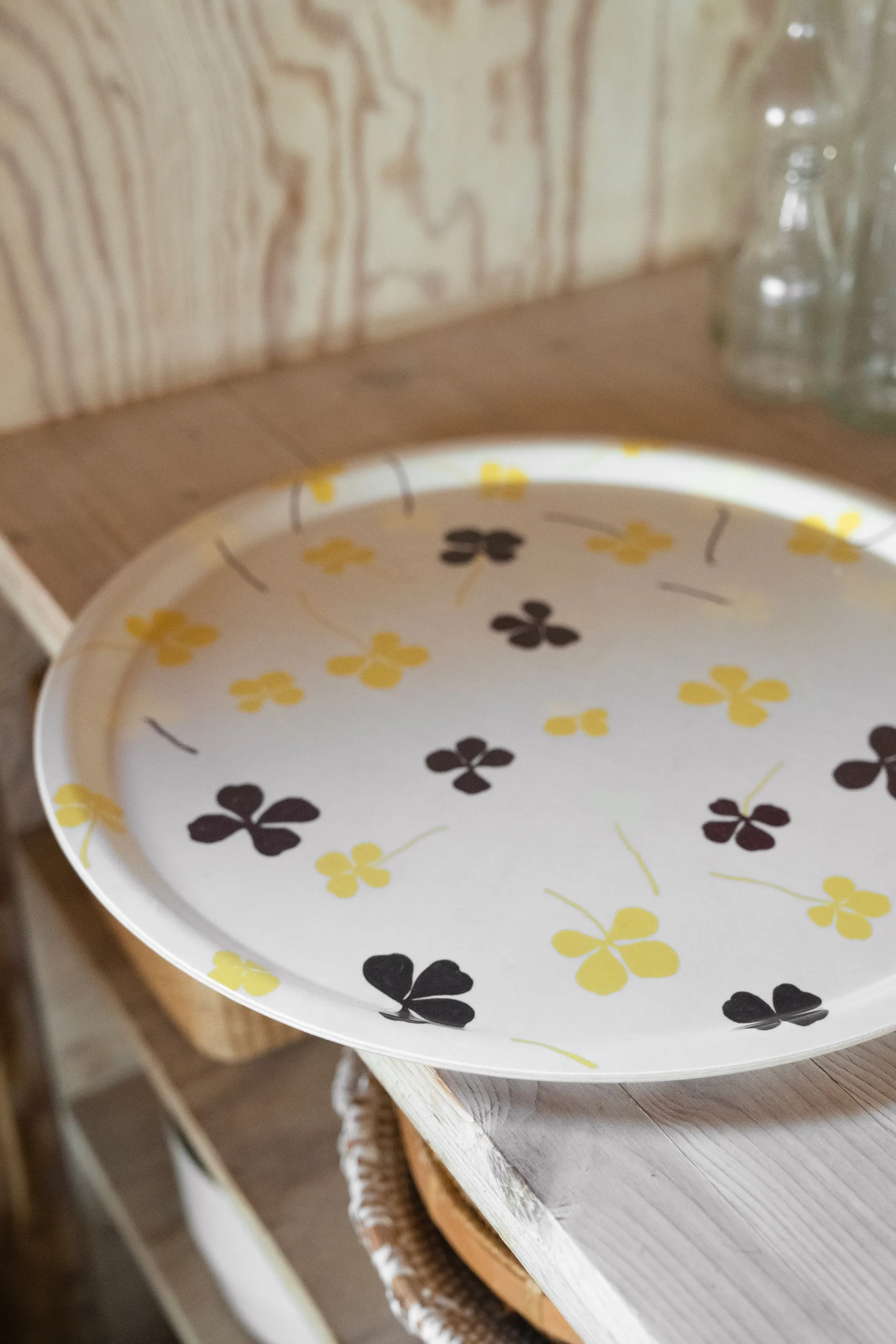 Clover tarjotin Ø 38 cm, White-yellow Fine Little Day