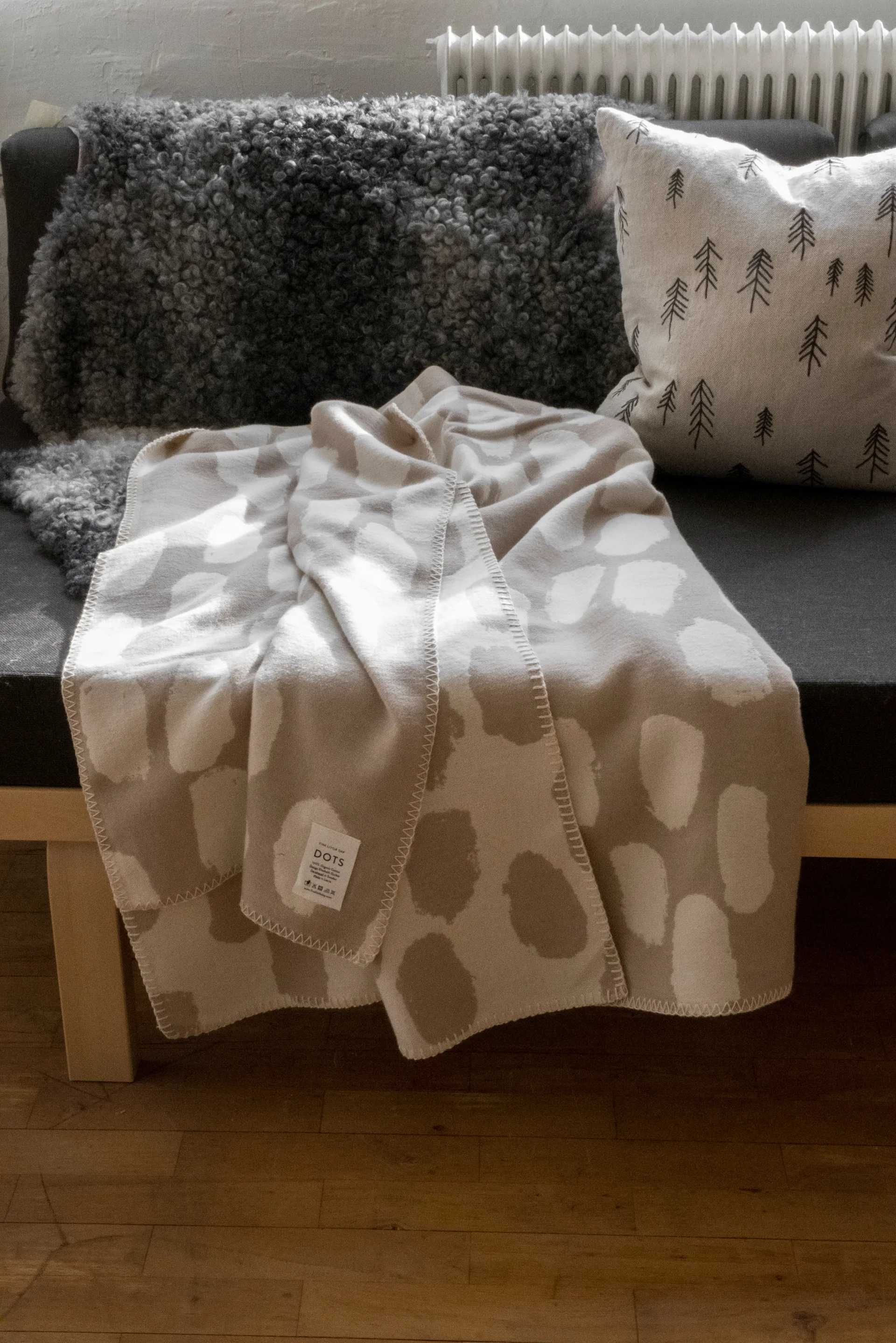Dots huopa 140x180 cm, Beige Fine Little Day