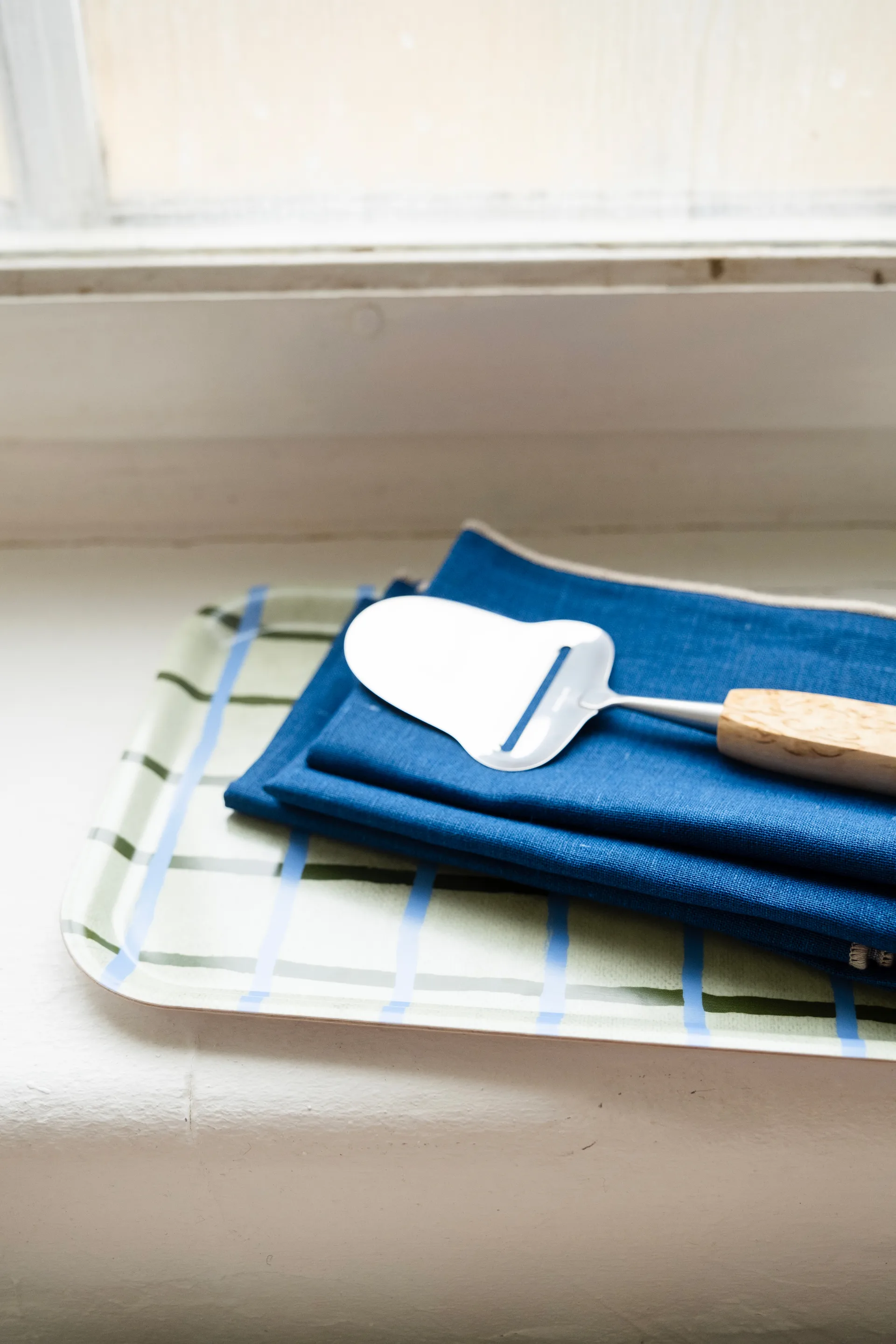 Ruudullinen tarjotin 20x27 cm, Pistaasi Fine Little Day