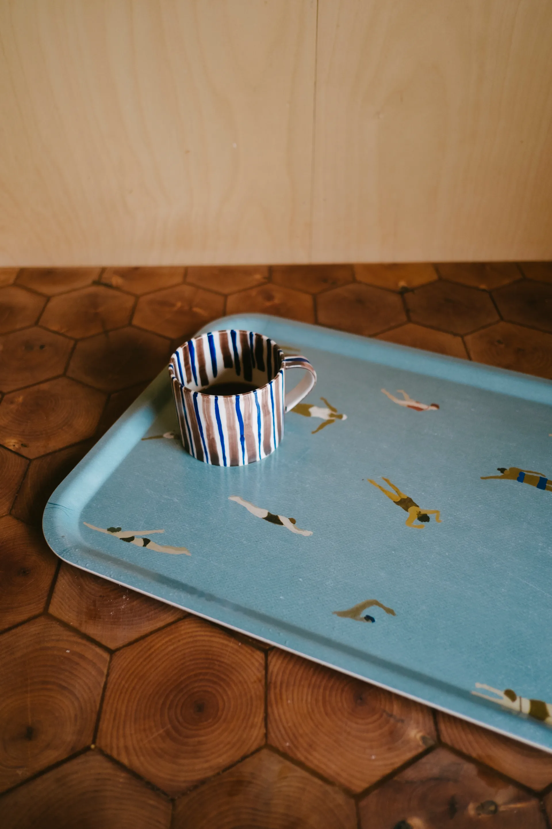 Swimmers tarjotin 33x43 cm, Beige Fine Little Day