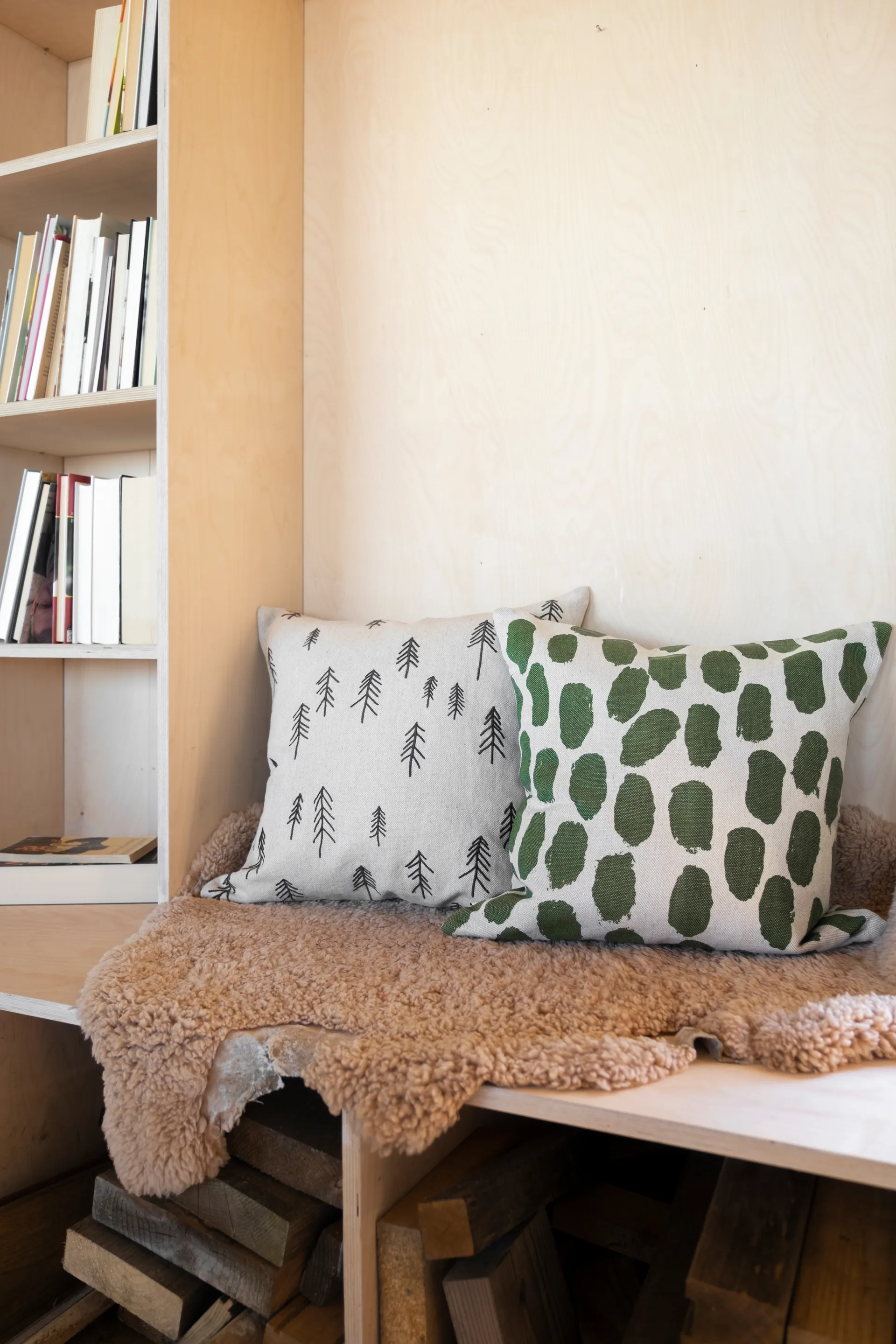 Tall tyynyliina 48x48 cm, Ruskea-luonto Fine Little Day