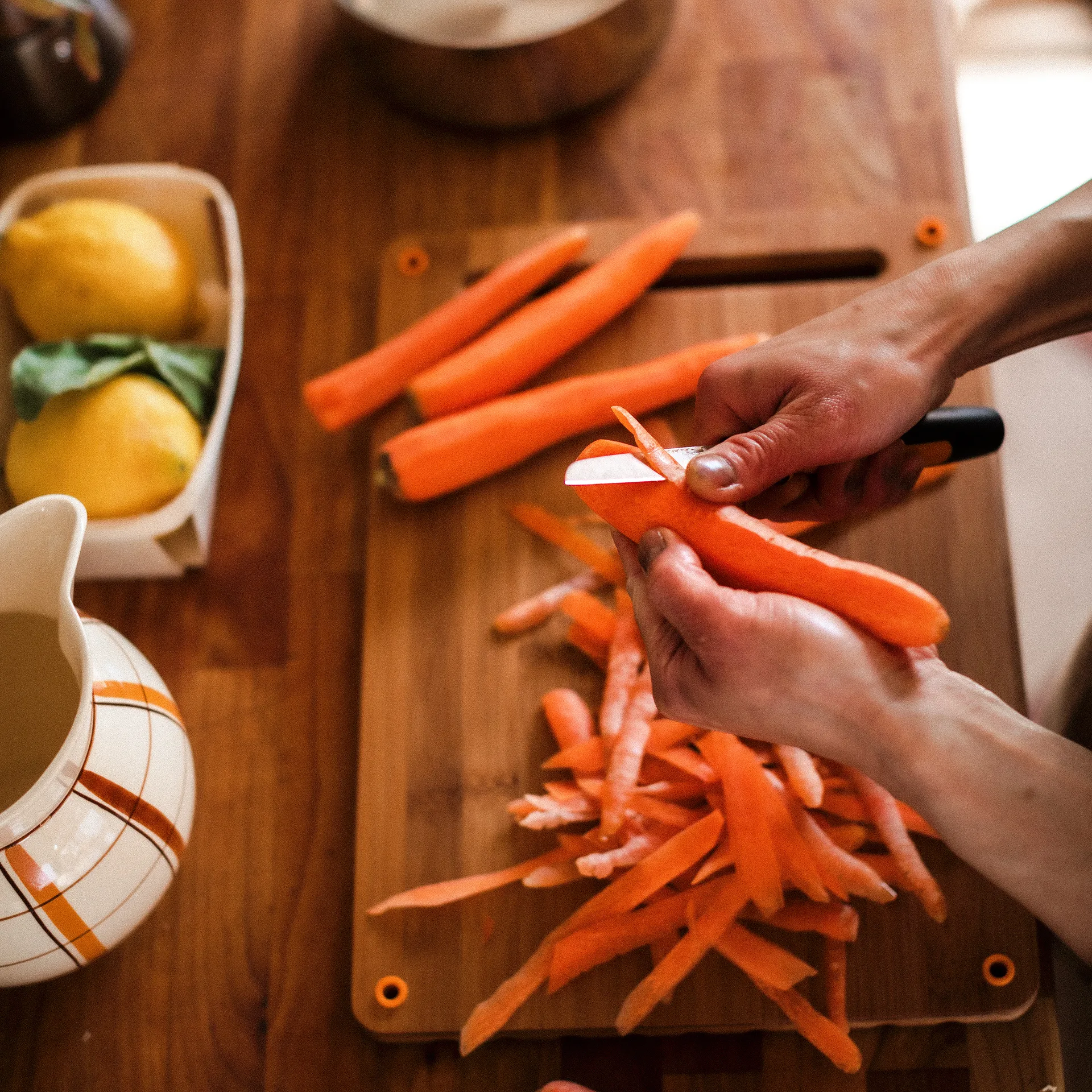 Functional Form -kuorimaveitsi, 8 cm Fiskars