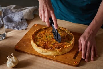 Functional Form pizzaleikkuri - Musta - Fiskars