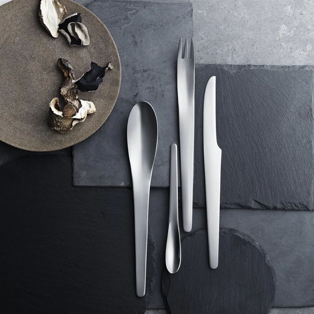 Arne Jacobsen -aterinsetti, 16 osaa Georg Jensen