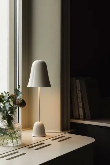 Blåklockan pöytälamppu - Elefantinvalkoinen (valkoinen), Ø16xK50 cm - Globen Lighting