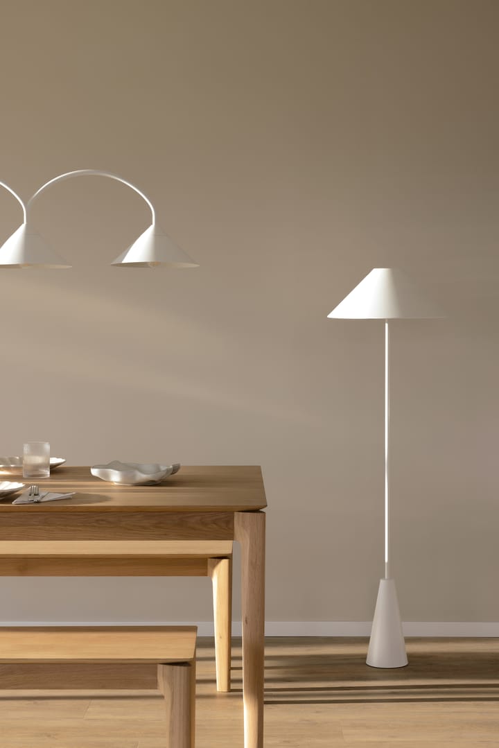 Cannes lattiavalaisin 140 cm, Valkoinen Globen Lighting