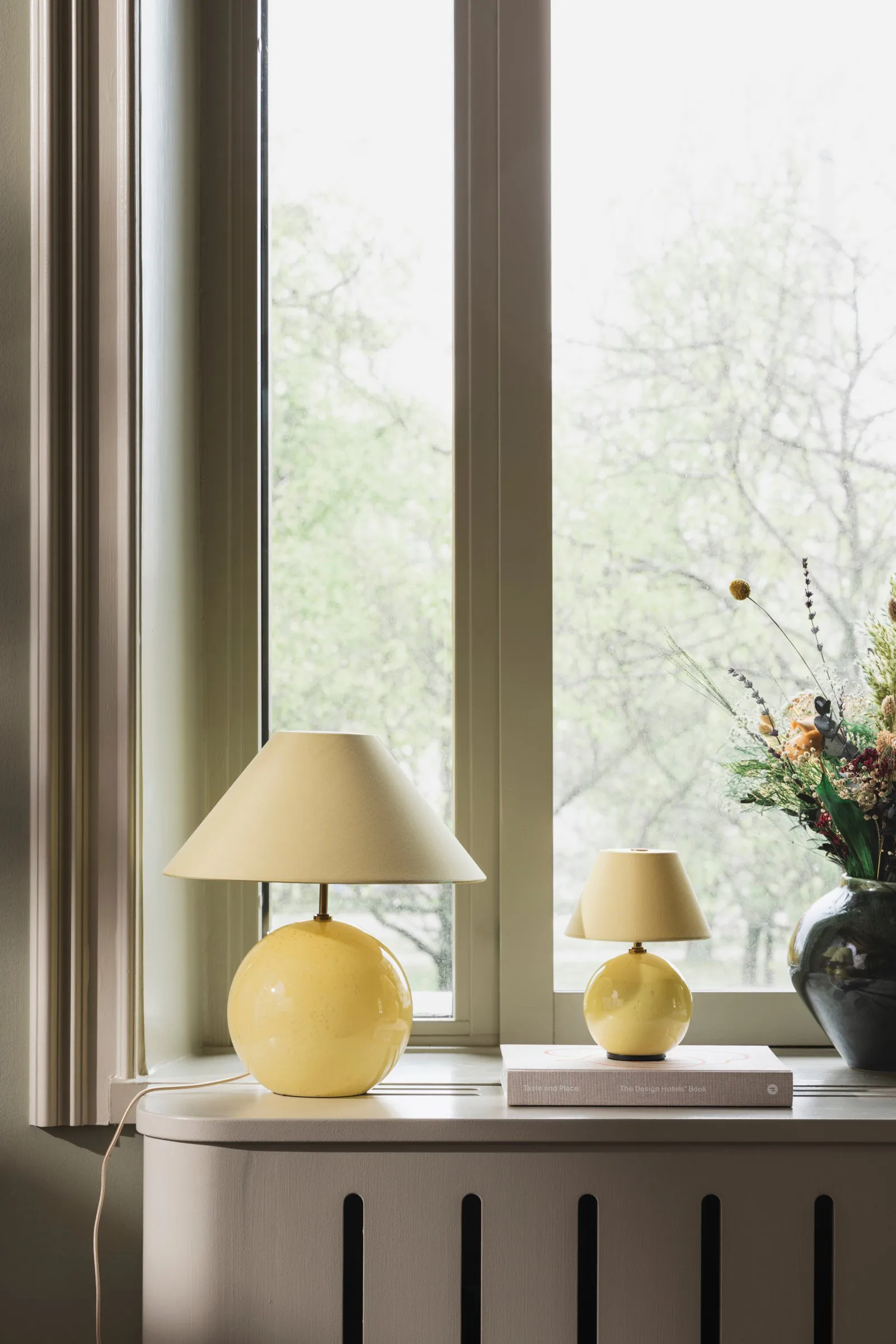 Iris 16 kannettava pöytävalaisin, Voinninkeltainen Globen Lighting