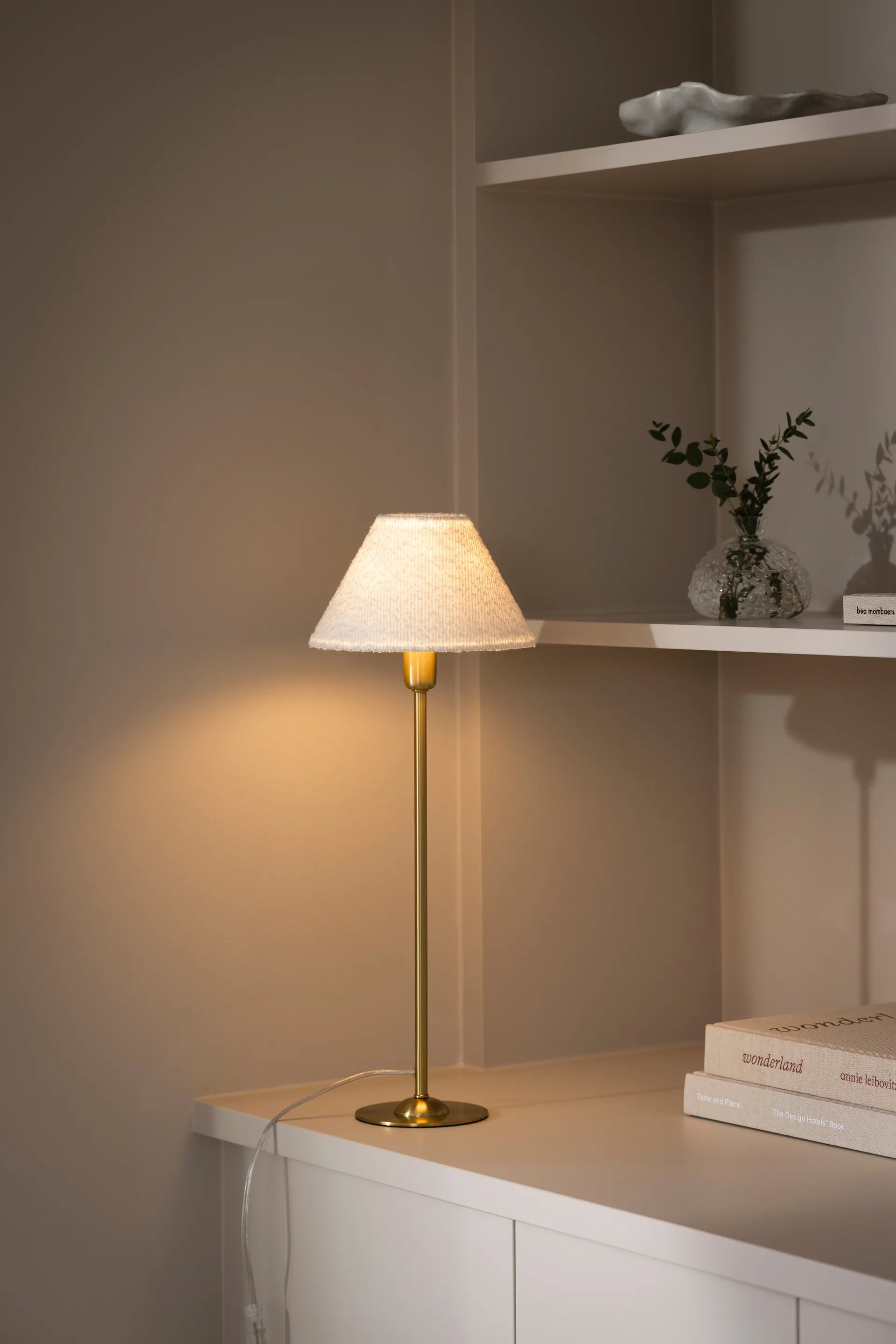 Iris 20 lampunvarjostin, Bouclé valkoinen Globen Lighting