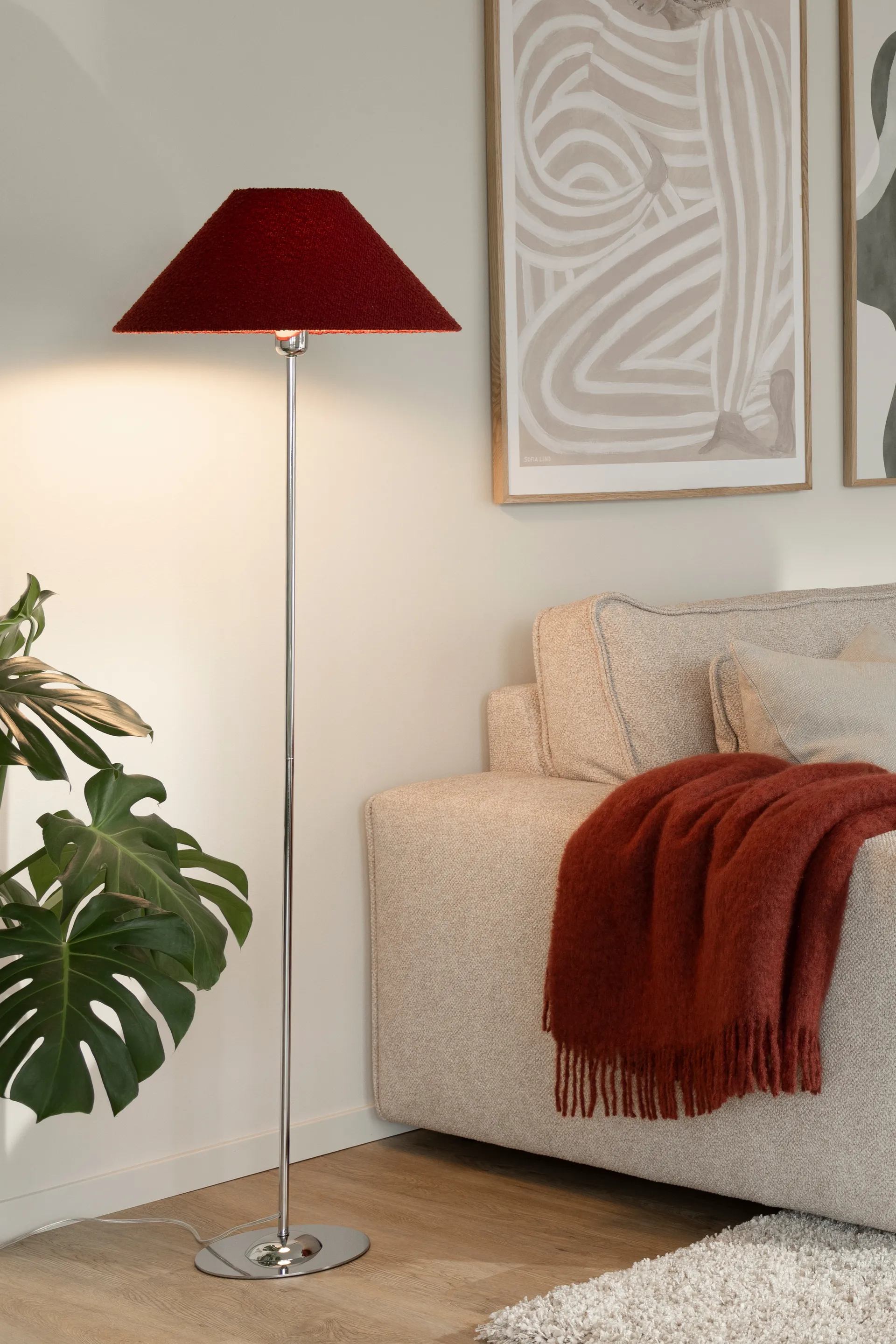 Iris lattialampunjalka, Kromi Globen Lighting