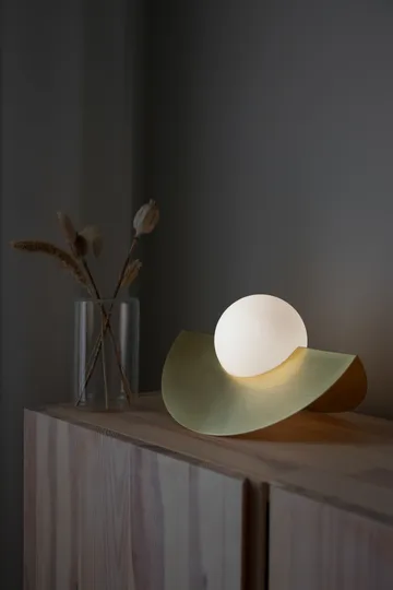 Roccia pöytävalaisin - Harjattu messinki - Globen Lighting