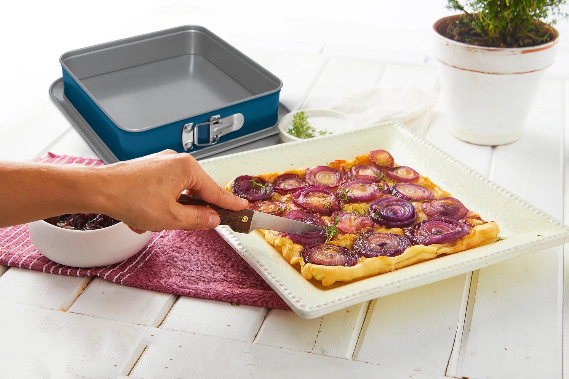 Xbake irtopohjavuoka, Teräs, neliö, 24x7 cm Guardini