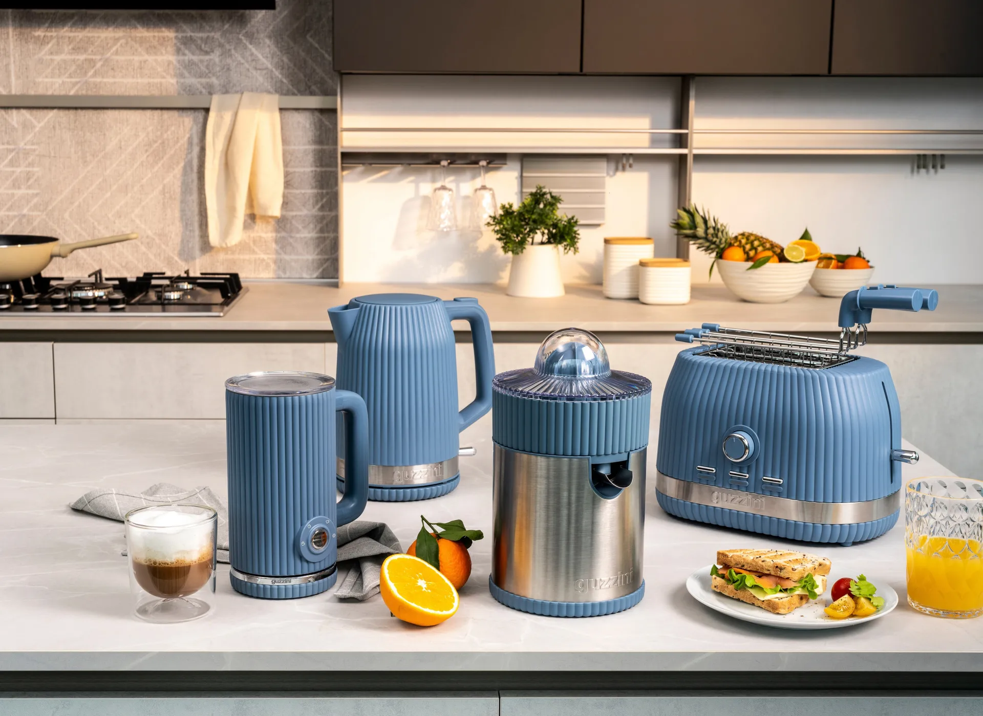 Sous chef sähköinen vedenkeitin, Laivastonsininen Guzzini