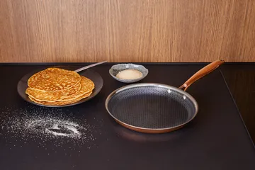 Hâws Santo lettupannu hybridipinnoite Ø24 cm - Ruusuinen kulta - Hâws