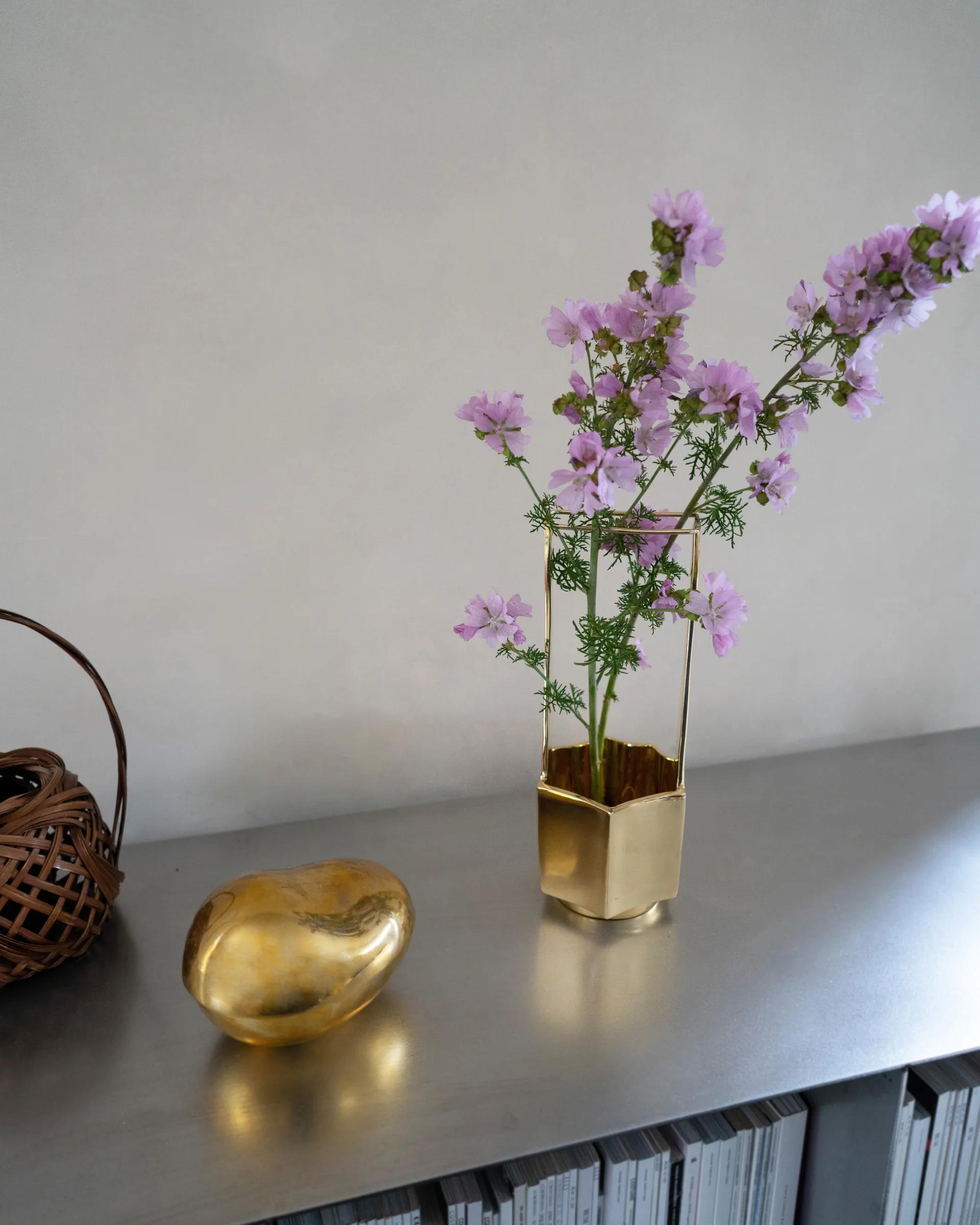 Ikebana maljakko 30 cm, Messinki Hein Studio