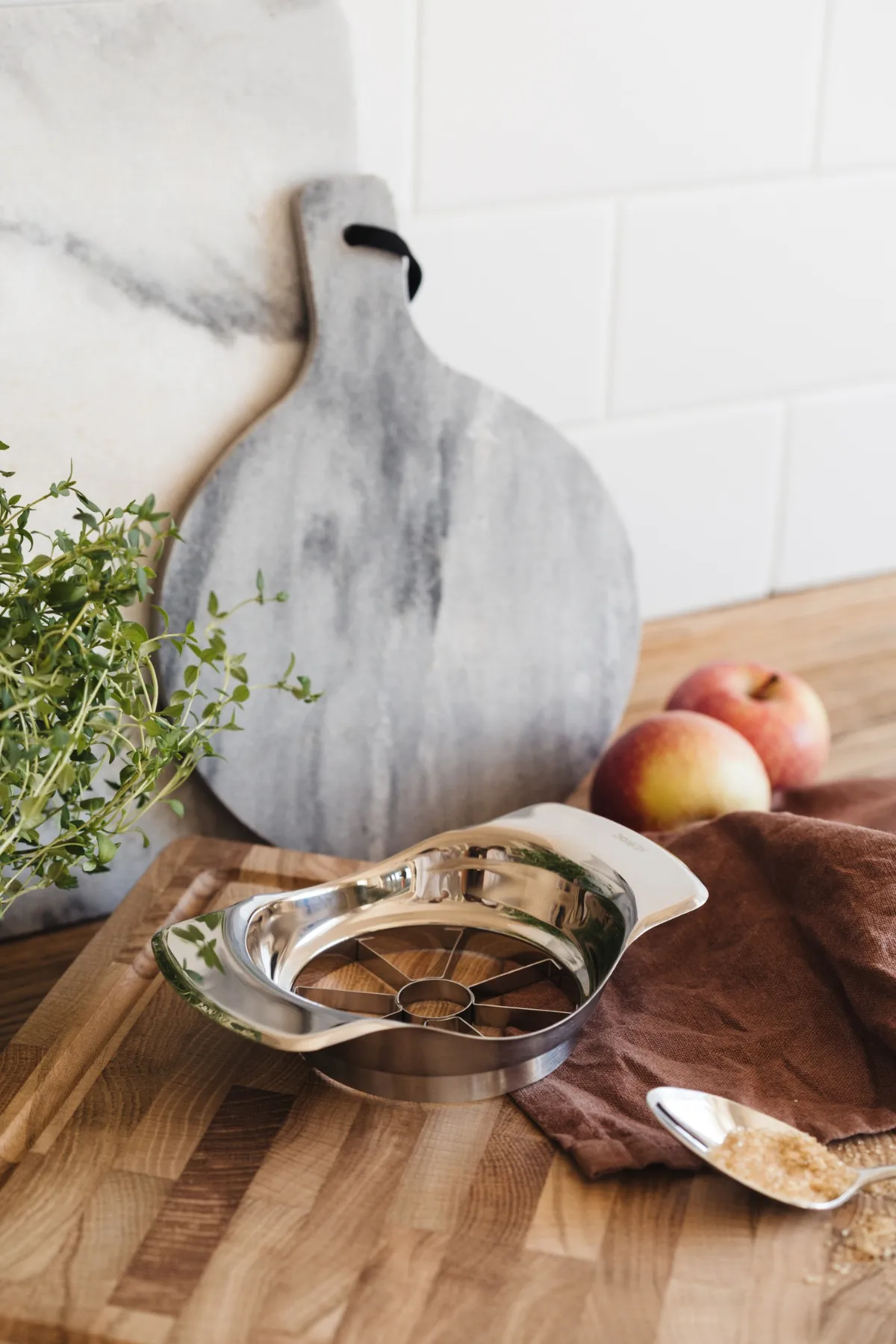 Heirol omenalohkoin, Ruostumaton teräs 18 cm Heirol