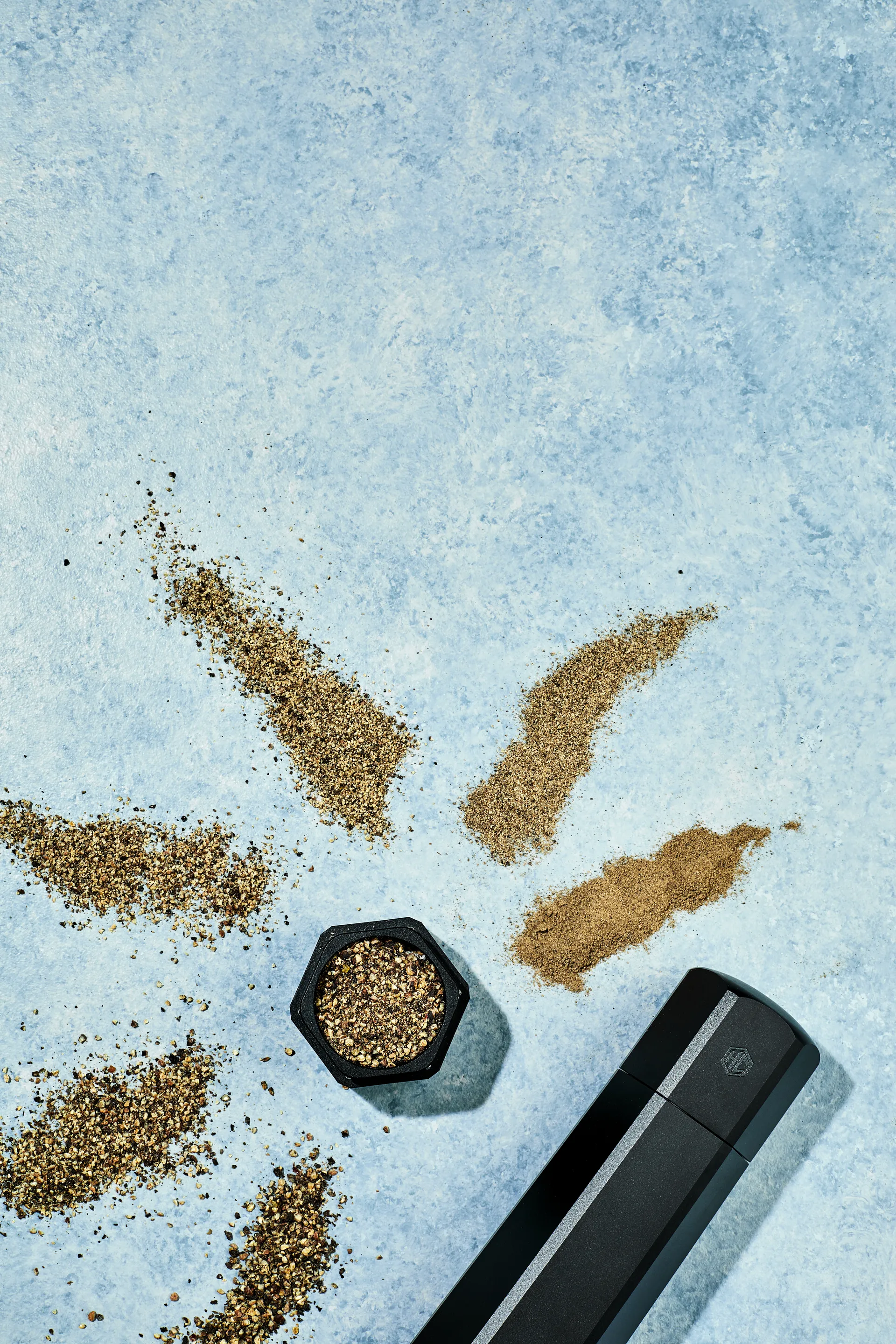 Hexclad HexMill pippurimylly 24 cm, Alumiini-musta Hexclad