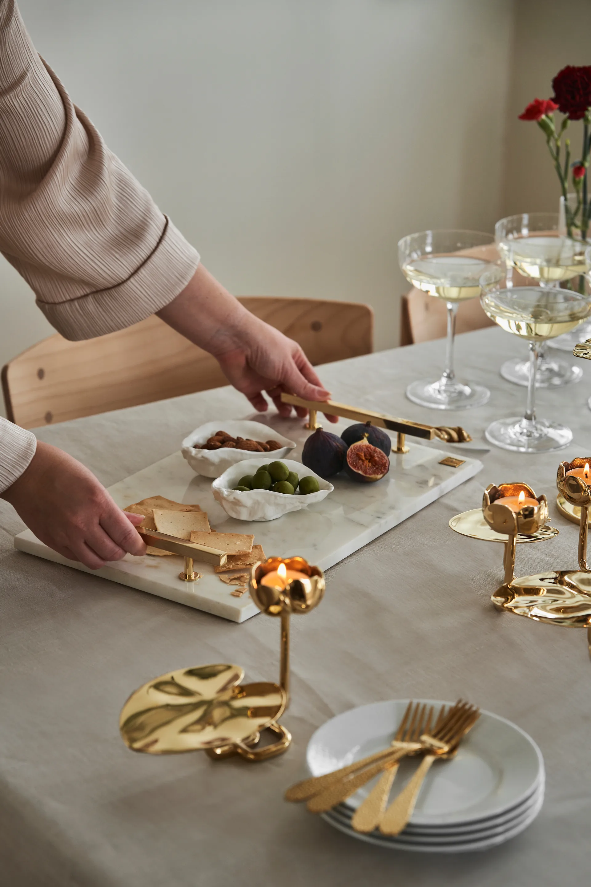 Ninfea No.2 kynttilänjalka, Messinki Hilke Collection