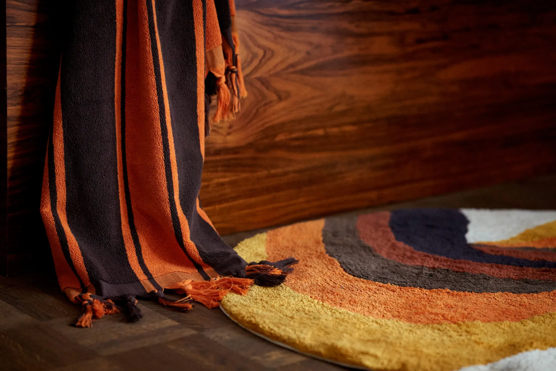 Retro swirl kylpyhuoneen matto 90 x 120 cm, Retro multicolours HKliving