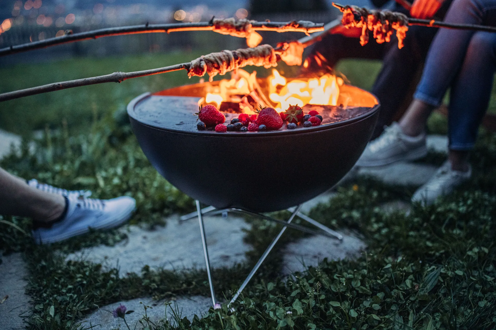 BOWL 57 tulisija, Musta-hopea, tähtijalka Höfats