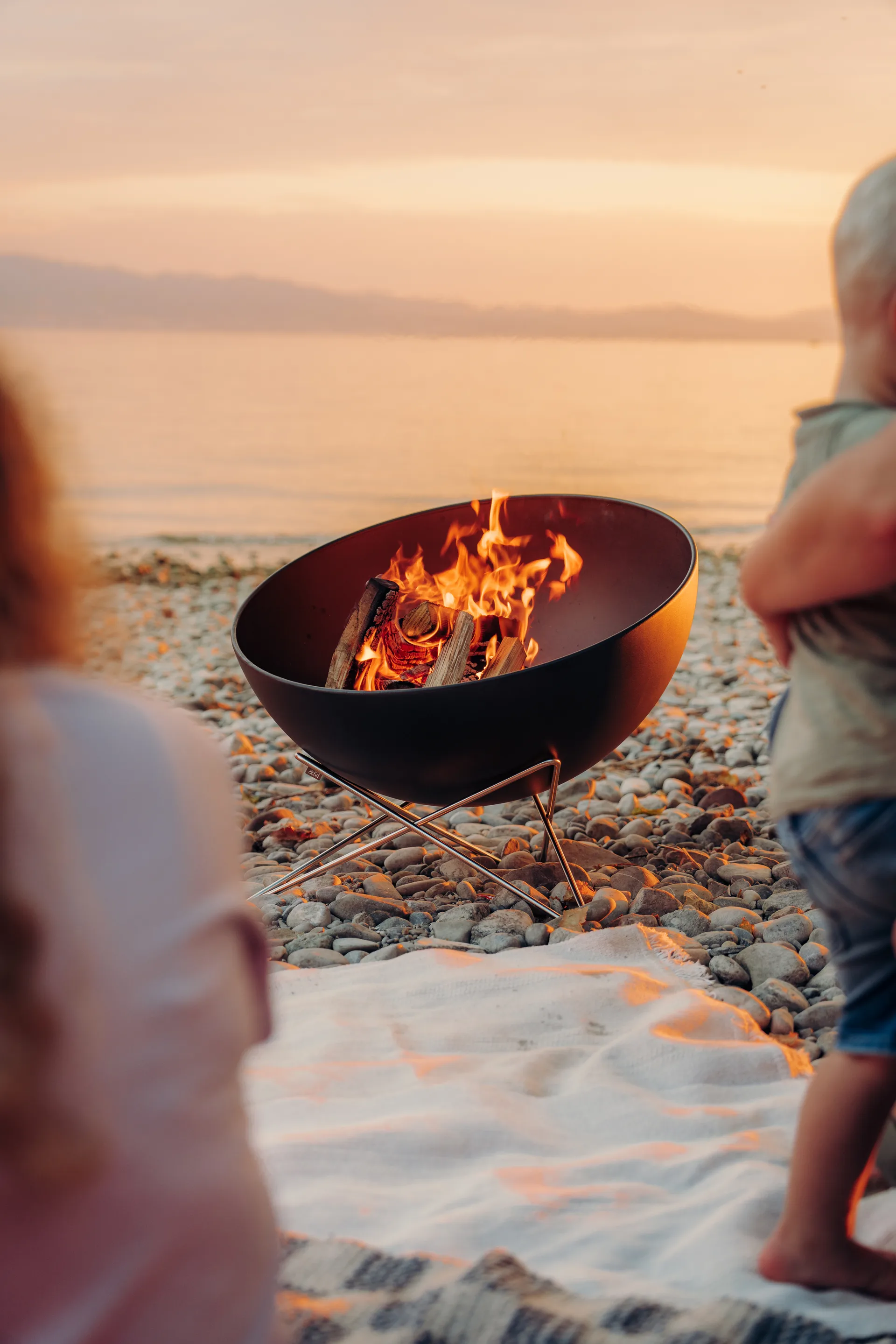 BOWL 57 tulisija, Musta-hopea, tähtijalka Höfats